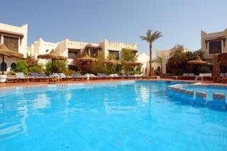 Imagen de la piscina del Hotel El Diwan. Foto 6