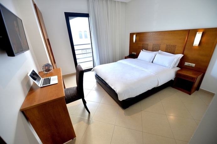 Imagen de la habitación del Hotel El Djenina. Foto 13