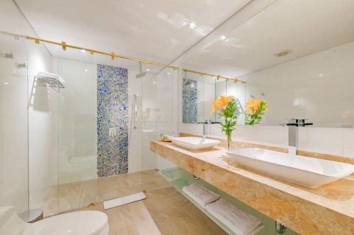 Imagen de la habitación del Hotel El Dorado Bogota. Foto 8