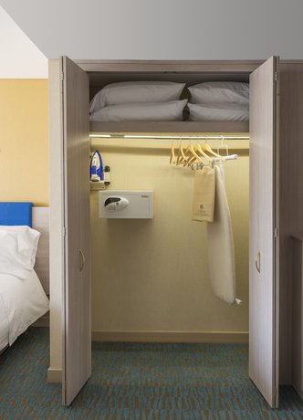 Imagen de la habitación del Hotel El Dorado Bogota. Foto 9