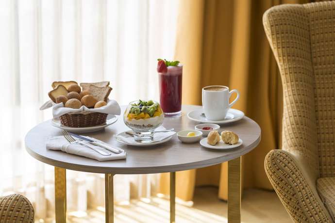 Imagen de la habitación del Hotel El Dorado Bogota. Foto 11