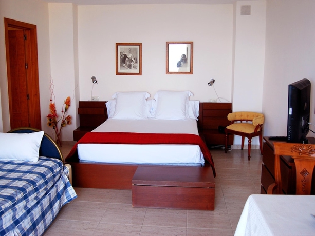 Imagen de la habitación del Hotel El Dorado, Carboneras. Foto 15