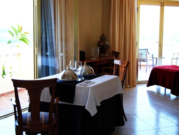 Imagen de la habitación del Hotel El Dorado, Carboneras. Foto 16