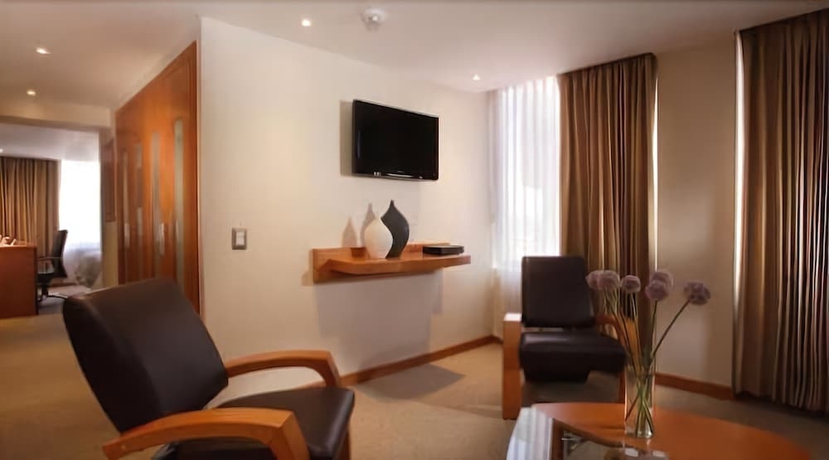 Imagen de la habitación del Hotel El Dorado, Cuenca. Foto 8