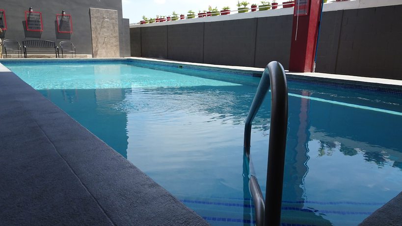 Imagen de la piscina del Hotel El Dorado Hermosillo. Foto 20