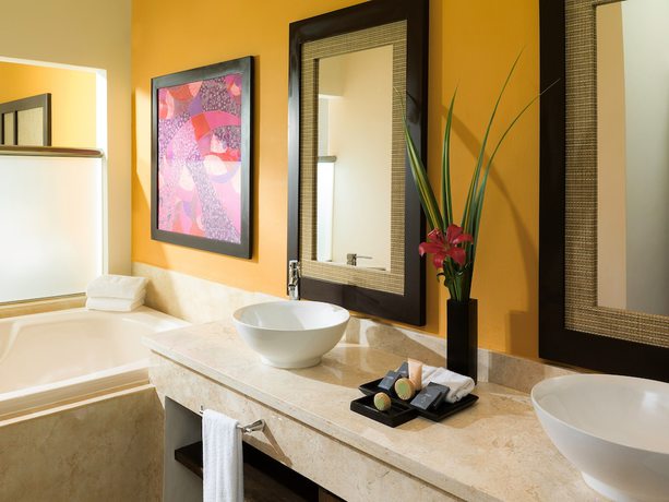 Imagen de la habitación del Hotel El Dorado Seaside Palms. Foto 5