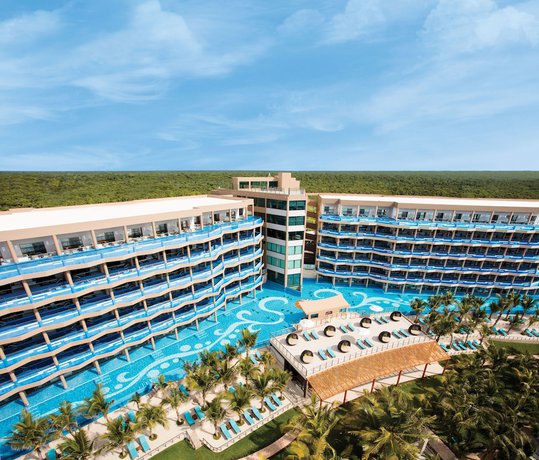 Imagen general del Hotel El Dorado Seaside Suites Resort and Spa. Foto 1