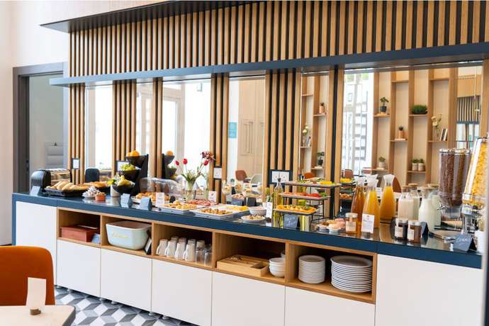 Imagen del bar/restaurante del Hotel El Doris Boutique Living St Julians. Foto 4