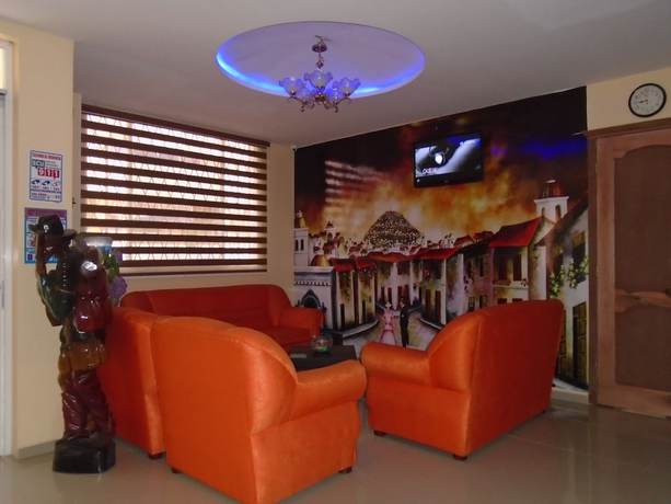 Imagen del bar/restaurante del Hotel El Ejido. Foto 2