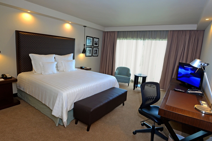 Imagen de la habitación del Hotel El Embajador, A Royal Hideaway. Foto 7