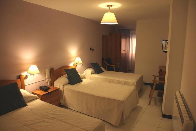 Imagen de la habitación del Hotel El Emigrante. Foto 7