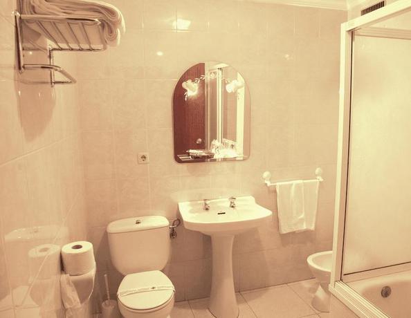Imagen de la habitación del Hotel El Emigrante. Foto 8