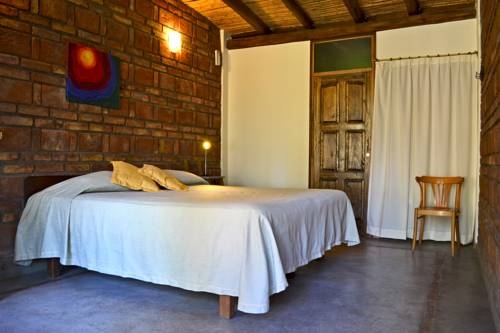 Imagen de la habitación del Hotel El Encuentro En Chacras De Coria. Foto 36