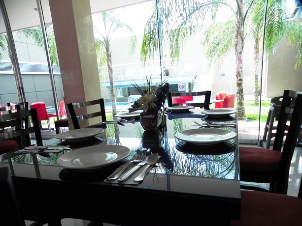 Imagen del bar/restaurante del Hotel El Español Paseo De Montejo. Foto 2