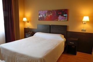 Imagen del bar/restaurante del Hotel El Espinar. Foto 4