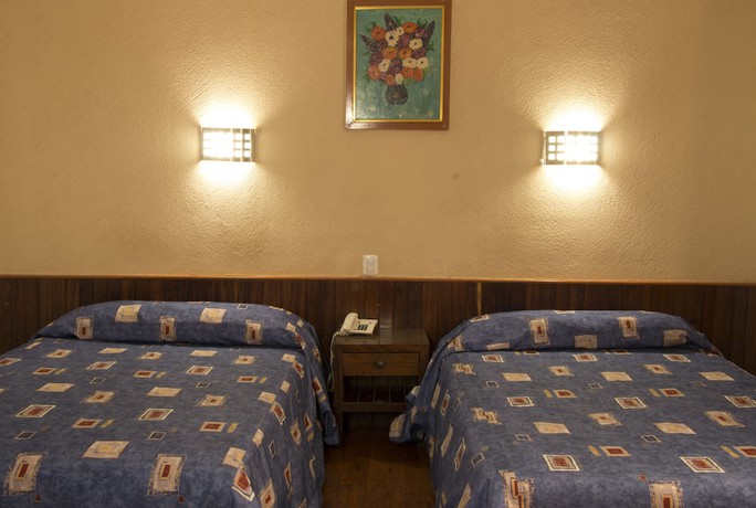 Imagen de la habitación del Hotel El Estadio. Foto 7