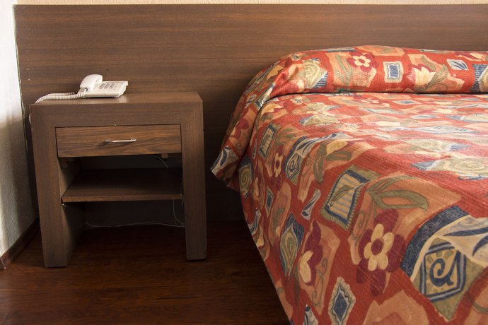 Imagen de la habitación del Hotel El Estadio. Foto 8