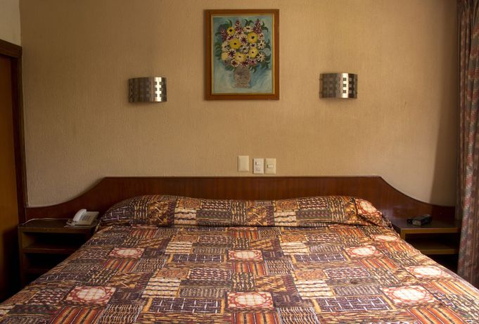 Imagen de la habitación del Hotel El Estadio. Foto 11