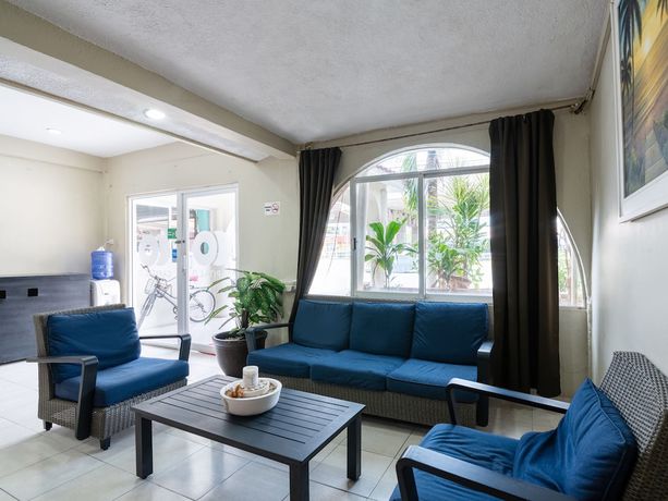 Imagen de los interiores del Hotel El Faisan y El Venado. Foto 16