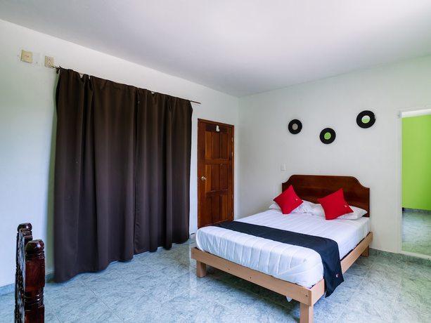 Imagen de la habitación del Hotel El Faisan y El Venado. Foto 13