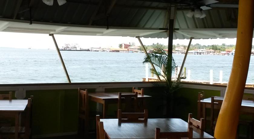 Imagen de los exteriores del Hotel El Faro Del Colibri. Foto 4