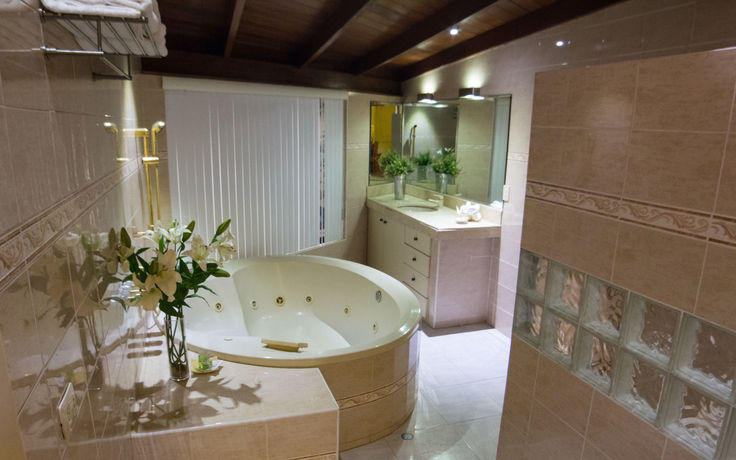 Imagen de la habitación del Hotel El Faro Inn. Foto 6
