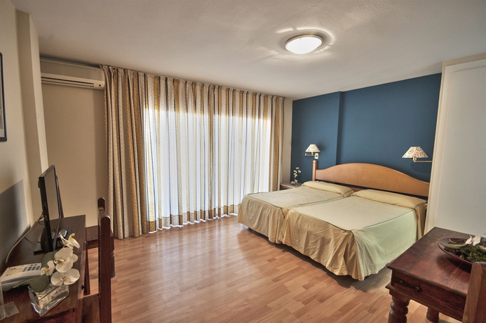 Imagen de la habitación del Hotel El Faro Marbella. Foto 5