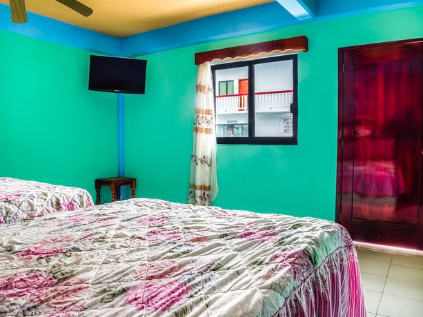 Imagen de la habitación del Hotel El Faro, &Uacute;rsulo Galv&aacute;n. Foto 3