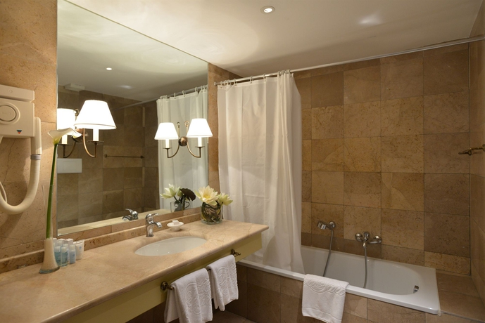 Imagen de la habitación del Hotel El Faro and Spa. Foto 15