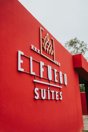 Imagen general del Hotel El Fuego Su&iacute;tes Motel. Foto 2