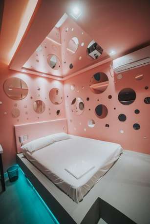 Imagen de la habitación del Hotel El Fuego Su&iacute;tes Motel. Foto 13