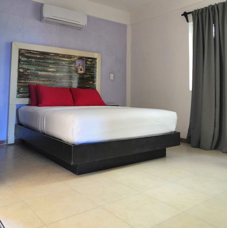 Imagen de la habitación del Hotel El Fuerte Beach Resort. Foto 8