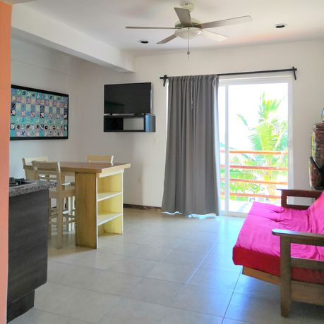 Imagen de la habitación del Hotel El Fuerte Beach Resort. Foto 10