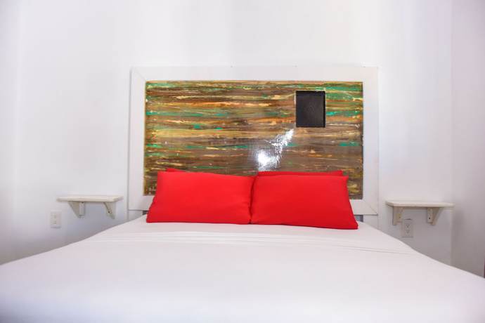Imagen de la habitación del Hotel El Fuerte Beach Resort. Foto 12