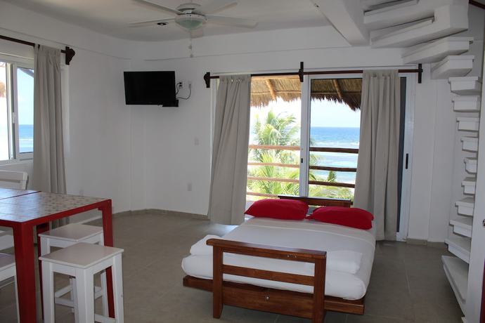 Imagen de la habitación del Hotel El Fuerte Beach Resort. Foto 19