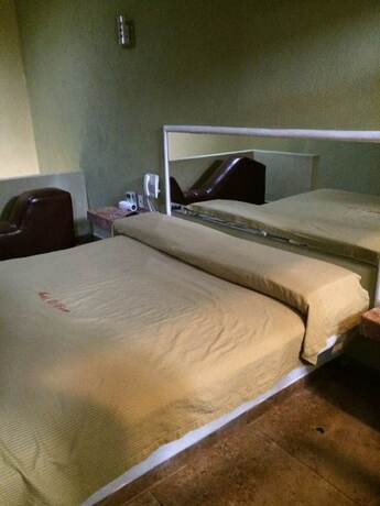 Imagen de la habitación del Hotel El Fuerte Motel. Foto 7