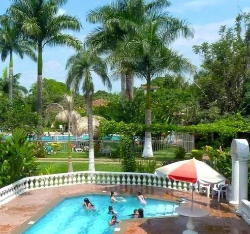 Imagen de la piscina del Hotel El Fuerte de Rozo Restaurante. Foto 18