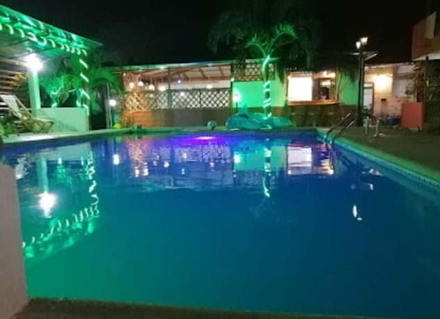 Imagen de la piscina del Hotel El Galeon. Foto 8