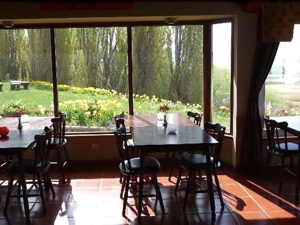 Imagen del bar/restaurante del Hotel El Galpon Del Glaciar. Foto 3