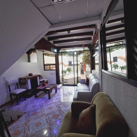 Imagen de los interiores del Hotel El Geranio. Foto 16