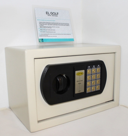 Imagen de la habitación del Hotel El Golf Boutique. Foto 11