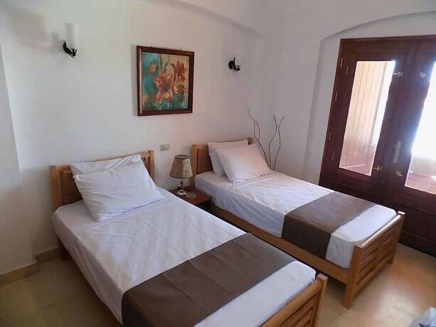 Imagen de la habitación del Hotel El Gouna Royal Chalet. Foto 12