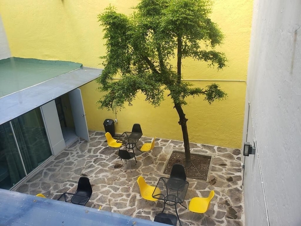 Imagen de los exteriores del Hotel El Gran Hostal. Foto 12