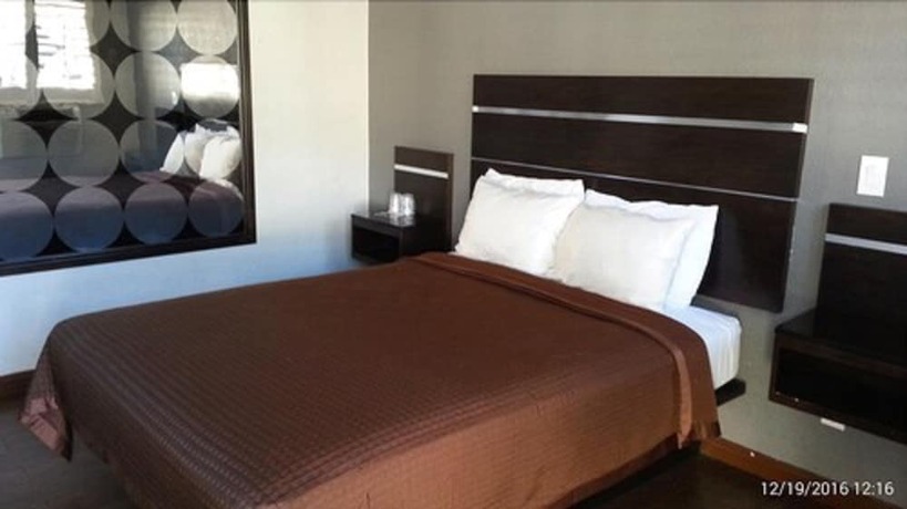 Imagen de la habitación del Hotel El Grande Motel. Foto 7