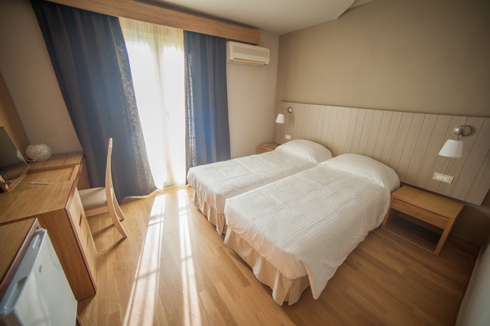 Imagen de la habitación del Hotel El Greco, Agios Nikolaos. Foto 10