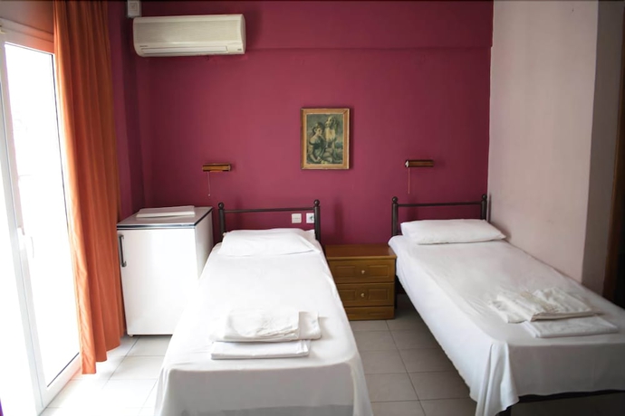 Imagen de la habitación del Hotel El Greco Beach. Foto 8