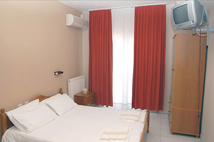 Imagen de la habitación del Hotel El Greco Beach. Foto 13