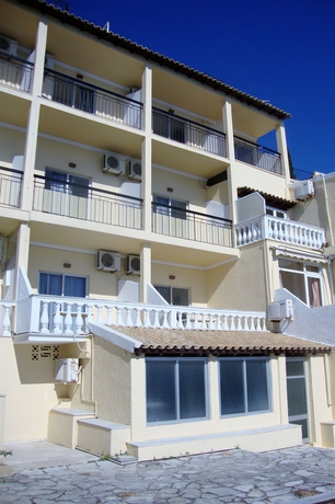 Imagen de los exteriores del Hotel El Greco By Estia. Foto 8