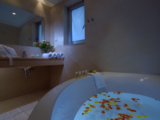 Imagen de la habitación del Hotel El Greco, Ierapetra. Foto 6