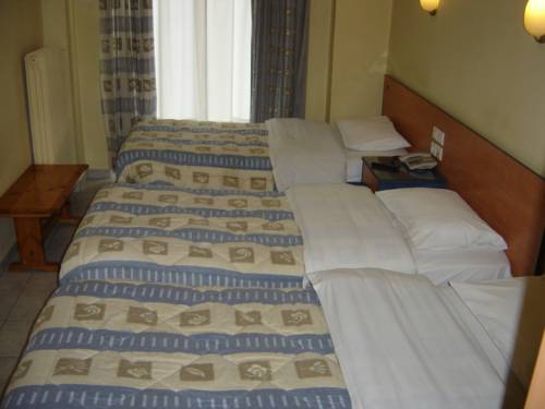 Imagen de la habitación del Hotel El Greco, Patras. Foto 3